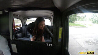FakeTaxi - Lenna Ross vaginája megpakolva