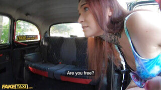 Fake Taxi - Tabitha Poison a kitetovált pici cafka