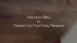 Havana Bleu várja a termetes hímvesszőt