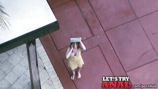 Lilith Lust segge megkettyintve