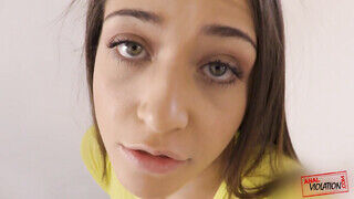 Avi Love a tinédzser brazil suna
