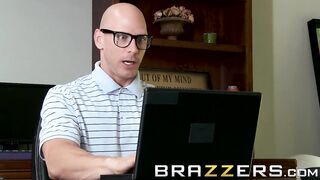 Joslyn James kedveli a hatalmas cerkát