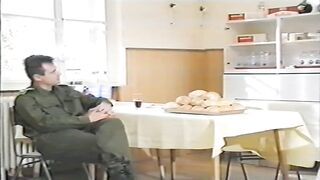 Csőre töltött lövegek - Magyar szinkronos teljes vhs szexvideó