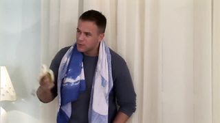 Orosz zsenge csaj és a két kuki