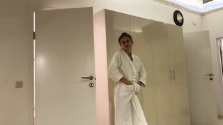 Orosz tinédzser pici csajszi popsiba kefélbe