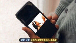 Brazzers - Mina Moon és Sofia Su édeshármasban basznak