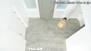 Anal4K - Bella Rose popó lyukba dugva