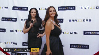 Brazzers - Ava Addams a pornó gálán reszel