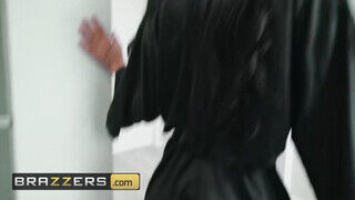 Brazzers - Gina Valentina a csinos kolumbiai zsenge