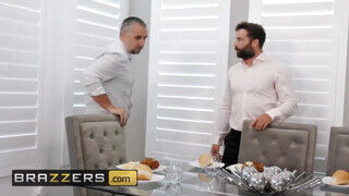 Brazzers - Audrey Bitoni a férje haverjával kupakol