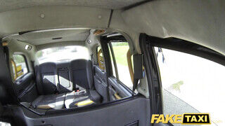 Fake Taxi - Melody Pleasure imádja a méretes rúdat