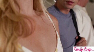 FamilyXXX - Családi négyes dugás
