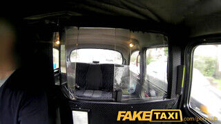FakeTaxi - Jaye Rose a termetes cickós zsenge