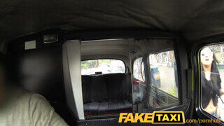 FakeTaxi - csiszmás csaj utálja a gecit