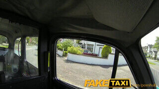 FakeTaxi - ártatlan világos szőke tinicsajszi oboázása