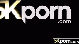 5KPorn - Carolina Sweets hatalmas fügyit kap