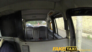 FakeTaxi - argentin szuka popó lyukba is bevállalja