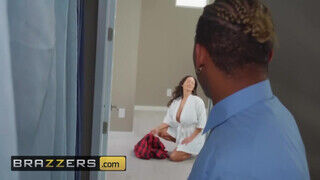 Brazzers - Ava Addams az óriás cicis mami