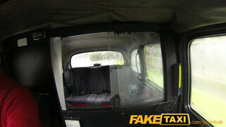FakeTaxi koros világos szőke anyuci életének meghatározó utazása