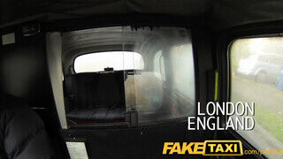 FakeTaxi pufóka litván modell cerkát szop
