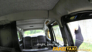 FakeTaxi - isteni testű világos szőke csajszi szeret hancúrozni