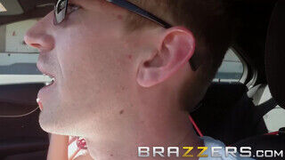 Brazzers - Monique Alexander kúr a gigantikus faszú manussal