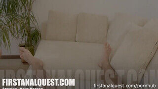 Maya Morgen a 18 éves fiatal pipi - First Anal Quest