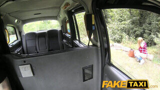 FakeTaxi óriás cickós világos szőke csajszika megkúrelva
