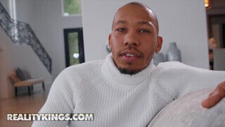 RealityKings - Melody Foxx csoki farkat kap