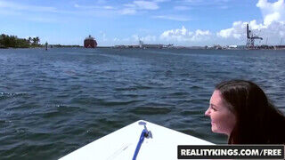 Reality Kings - Bella Baby segge is megkefélve