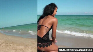Reality Kings - Harley Dean a vadító latina csajszika