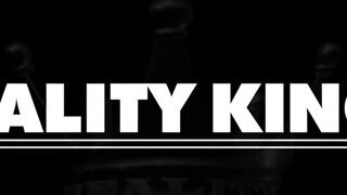 Reality Kings - Tina Fire a méretes cickós csoki gádzsi