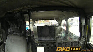 FakeTaxi - Tiffany Naylor a tini fiatal nőci