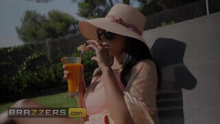 Brazzers - Katrina Moreno és Kokeró Amor fiatal manussal kúr