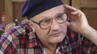 George Bácsi fiatal nőcit kúr