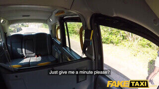 Fake Taxi - Amber Deen szőrös puncija megkefélve