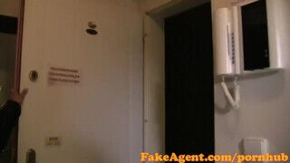 FakeAgent - bárban felszedett csaj castingon