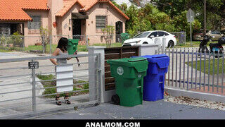 Nadia White tini palival dug - Anal mom