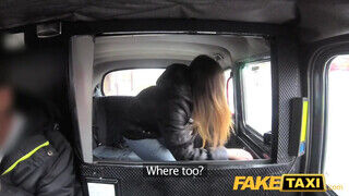 Fake Taxi - Barbara Bieber a szilikon csöcsű fiatal