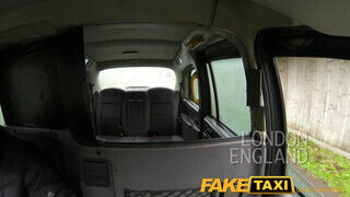 FakeTaxi - Jordan Pryce a méretes cicis milf