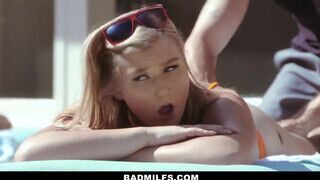 BadMILFS - anya és a hugom cidázzák a faszomat