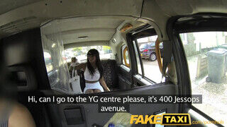 FakeTaxi - Kiki Minaj néger vaginája megdöngetve