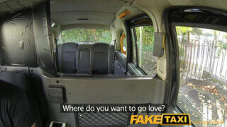 FakeTaxi - Carly Rae Summers a méretes cickós tinédzser