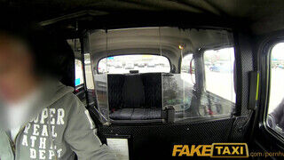 FakeTaxi - Kiki Minaj a csöcsös fekete csaj