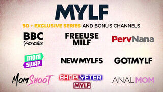MYLF - bögyös milf lábbal döngeti meg a hímvesszőt
