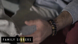 Family Sinners - Rachael Cavalli a vonzó milf