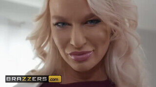 Brazzers - London River hatalmas popója megdolgozva