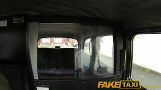 FakeTaxi - kinyalás cidázás és baszás is belefért