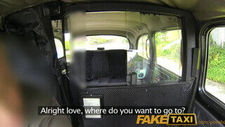 FakeTaxi - szőrös puncijú csaj lovagolni akar