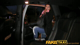 FakeTaxi - szívdöglesztő zsenge zsenge csajszi